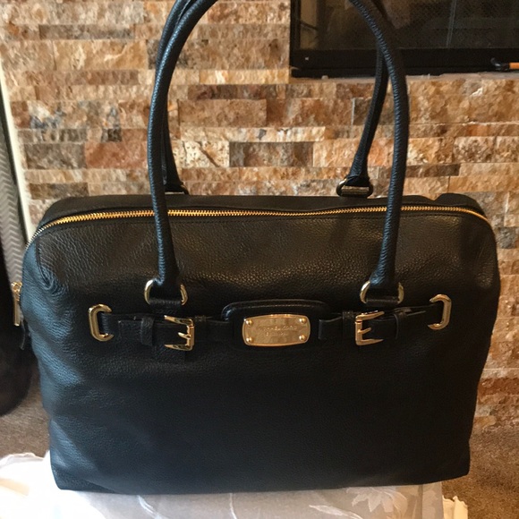 Michael Kors Handbags - Michael Kors Hamilton Leather Weekender Bag